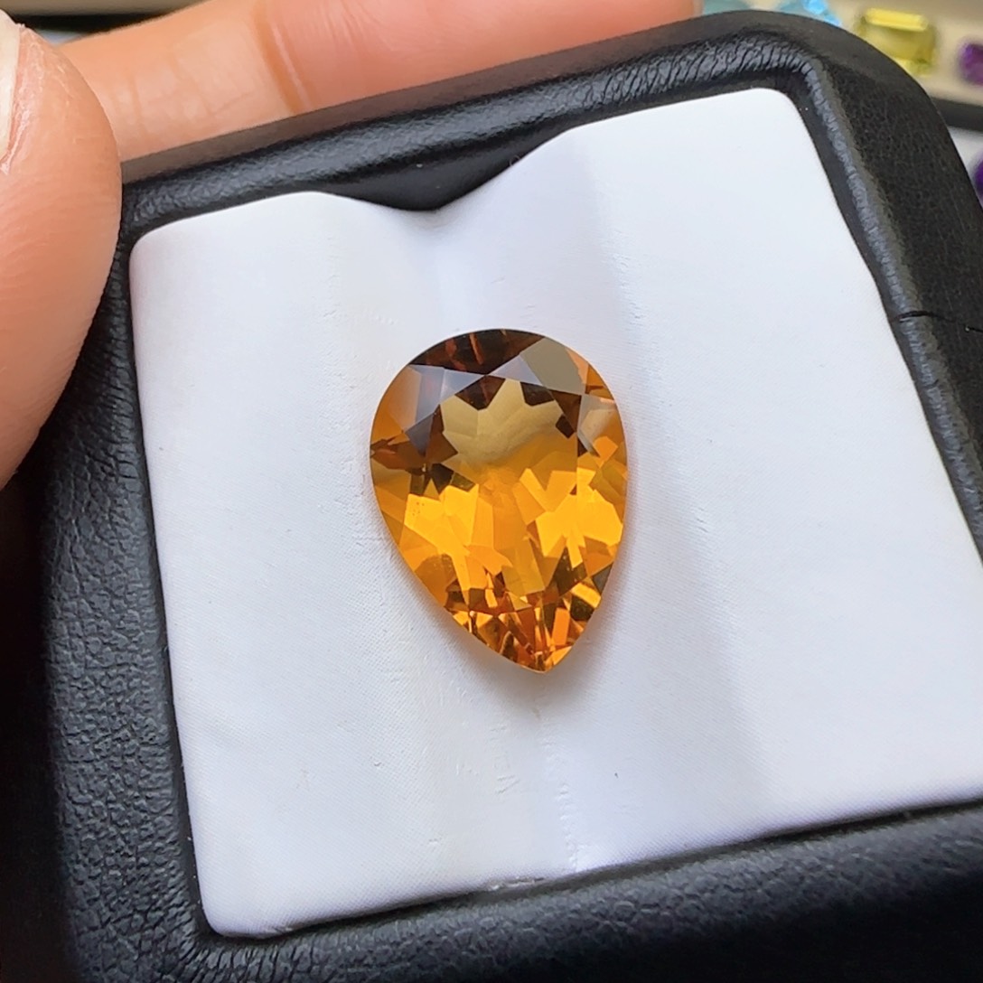 黄晶珠宝半成品未镶嵌天然5.75克拉