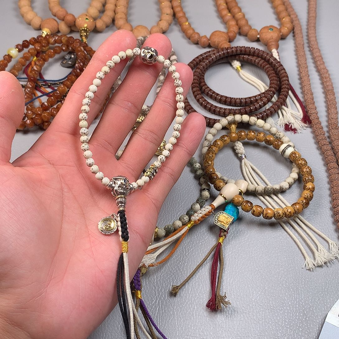 吊坠星月菩提。。。。。。。。。