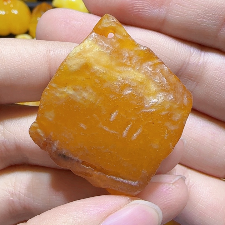 定制琥珀未镶嵌蜜蜡