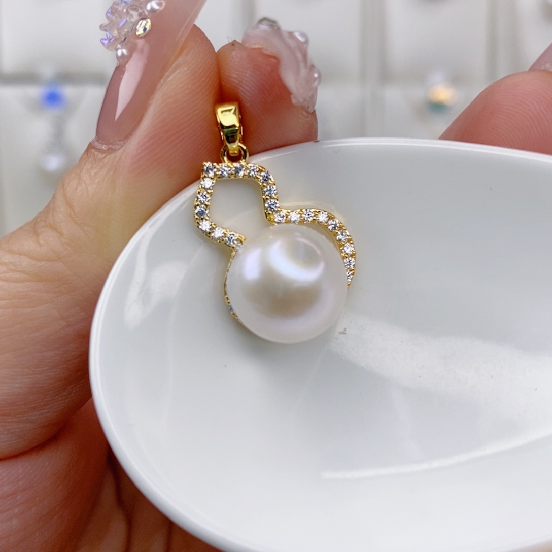 淡水珍珠吊坠(赠链)合金