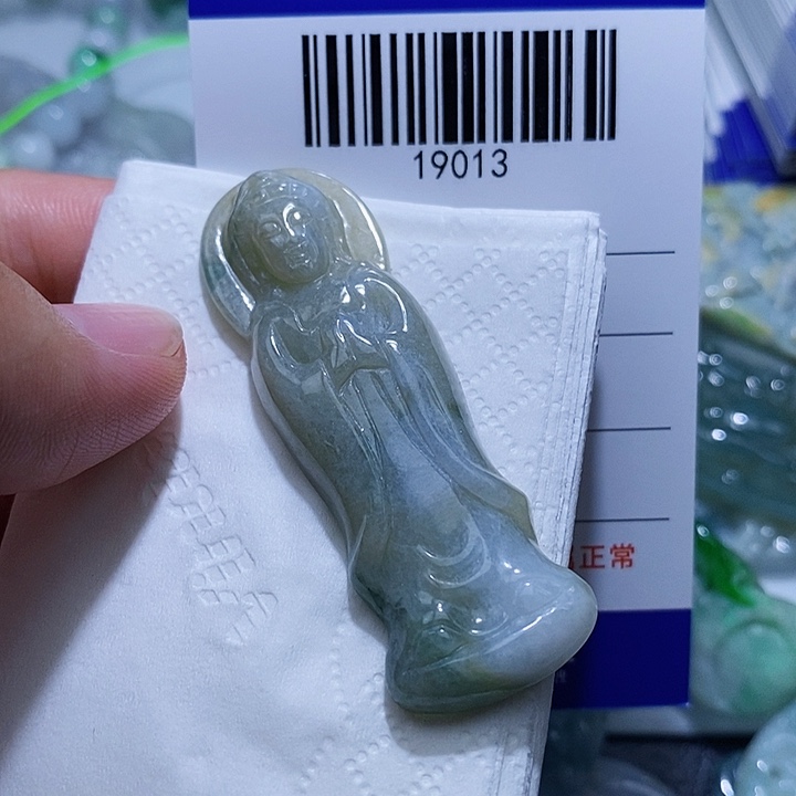 颈饰未镶嵌翡翠天光墟翡翠市场现金代购