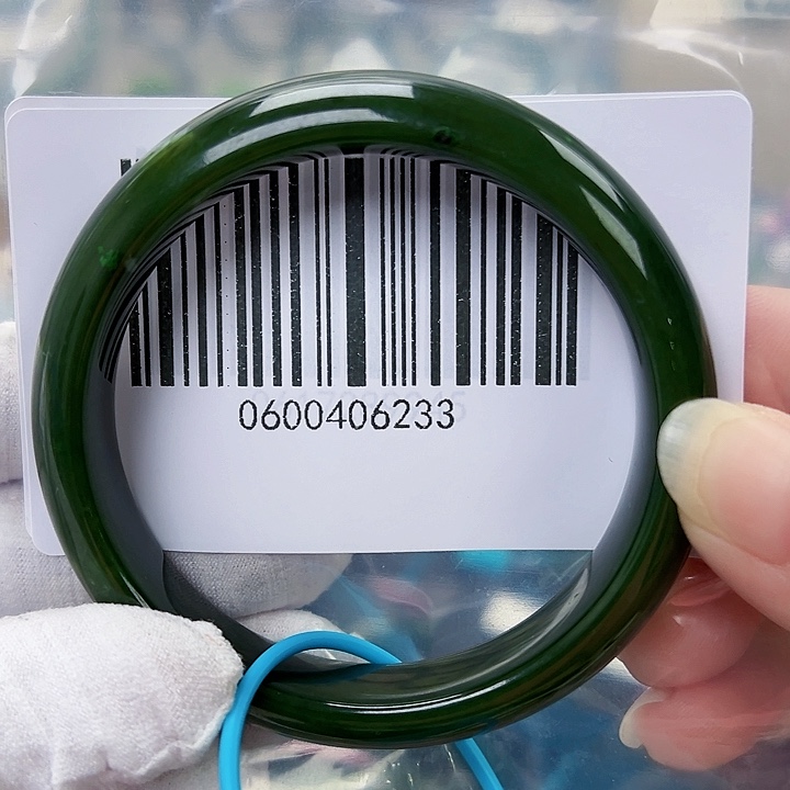 和田玉未镶嵌手镯包容57