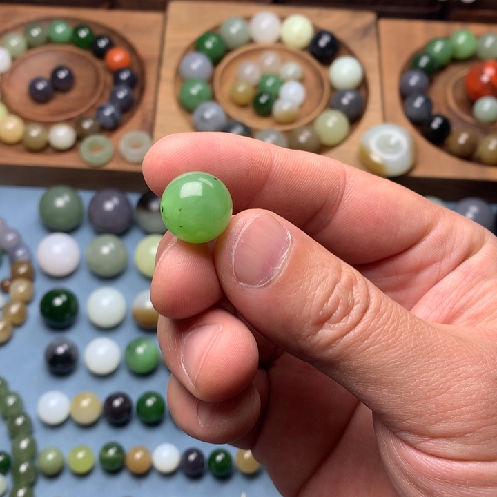 和田玉卡14乌兰海未镶嵌桂*