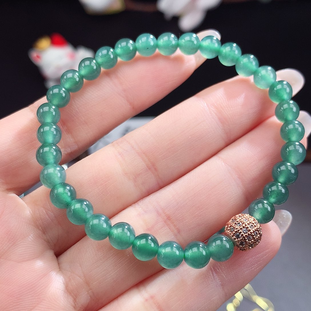 翡翠手镯（圆镯）未镶嵌