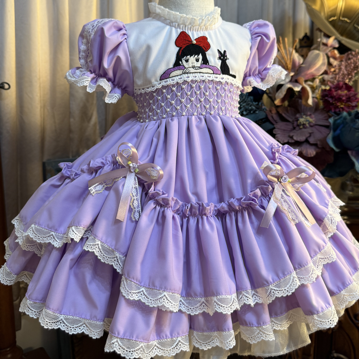 小魔女打揽刺绣公主裙