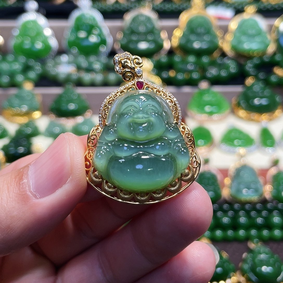 和田玉（碧玉）18K金镶嵌颈饰佛公26mm