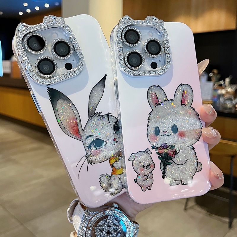 适用苹果系列iPhone16新款手机壳小众得意兔子满边钻框闪钻镜头膜