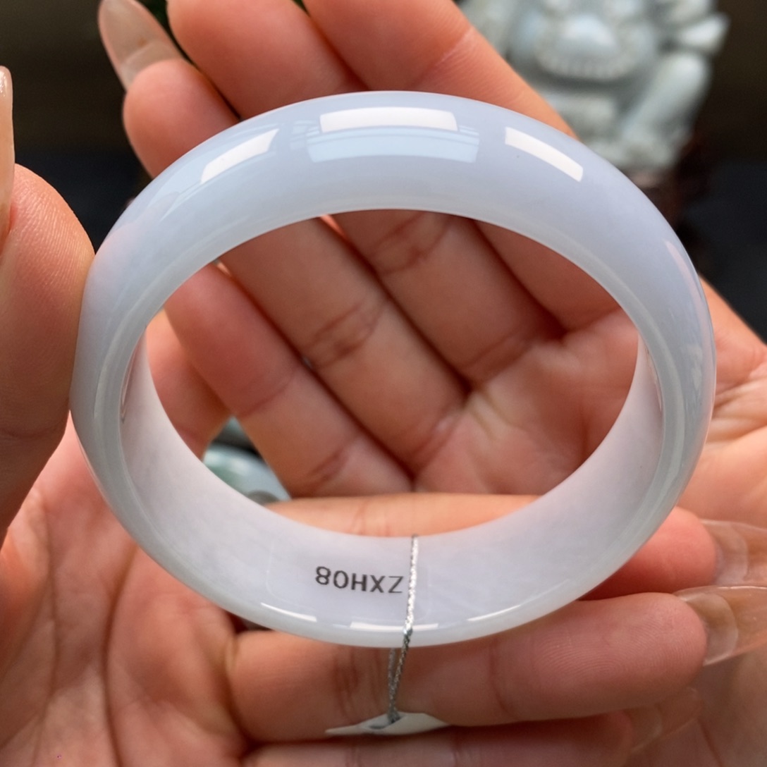 翡翠手镯未镶嵌天然