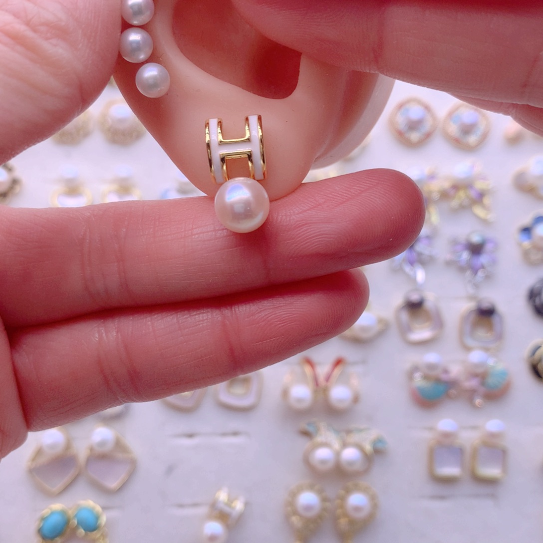 合金耳饰淡水珍珠