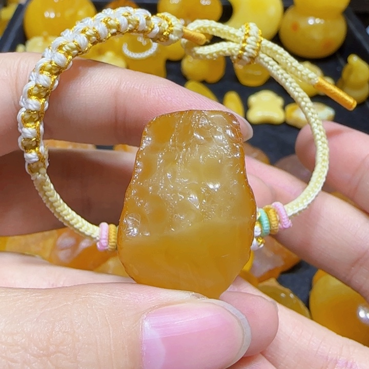 定制琥珀未镶嵌蜜蜡