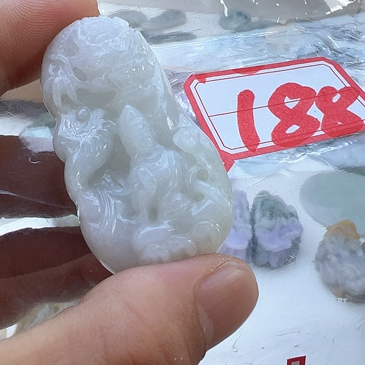 翡翠颈饰未镶嵌只*清
