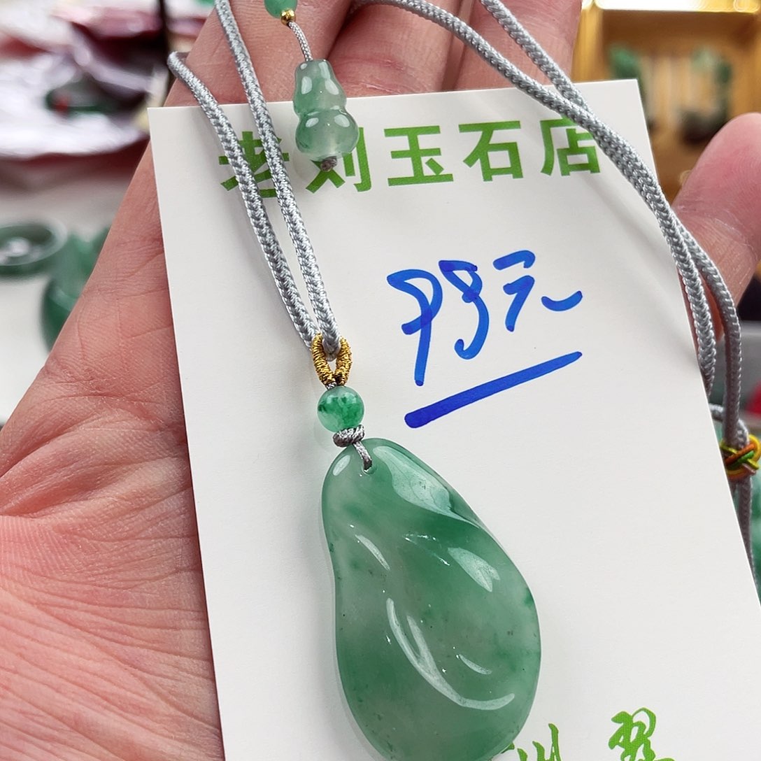 石英质玉随型件未镶嵌