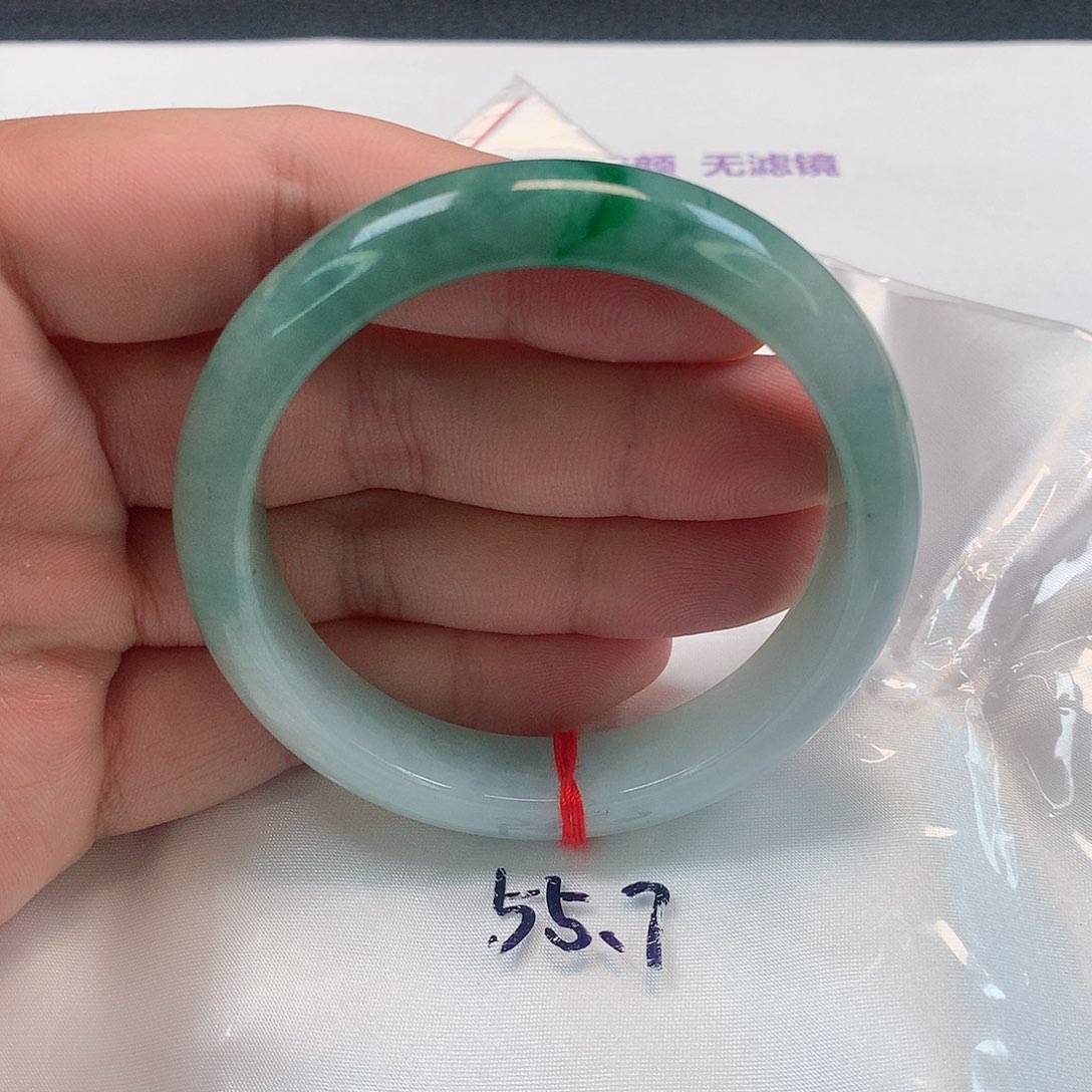 翡翠手镯未镶嵌267号