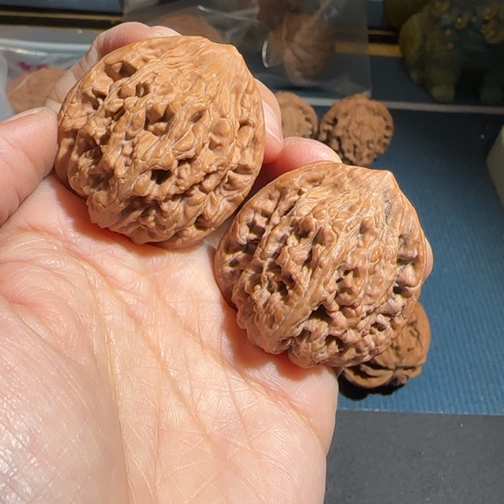 Y***吊坠文玩核桃汉虎头36尖伤