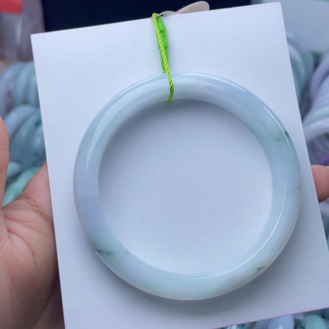 翡翠未镶嵌手镯58.8圈