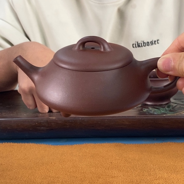紫砂茶壶底槽清170左右的容量