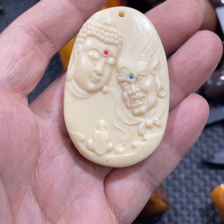 滴血莲花菩提吊坠