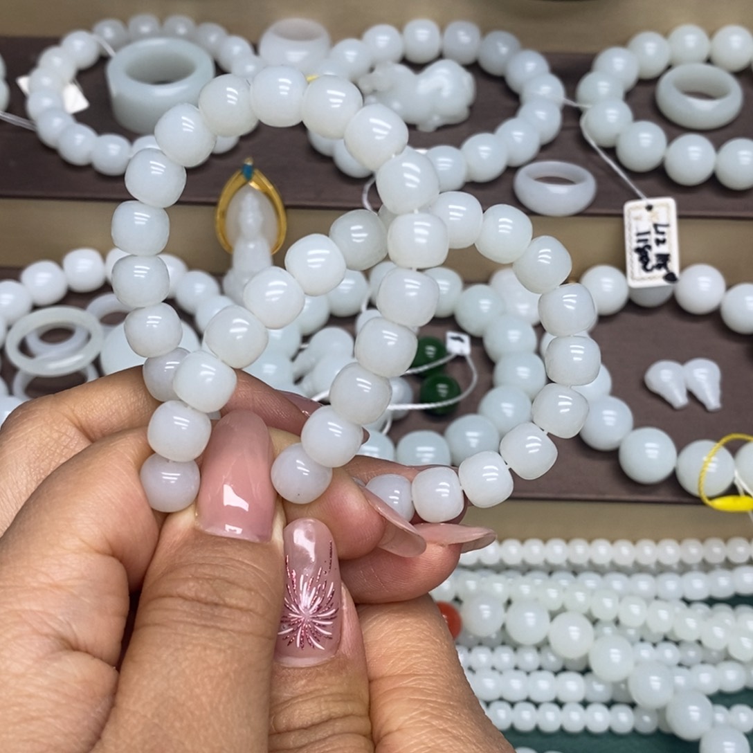 和田玉手链未镶嵌山*