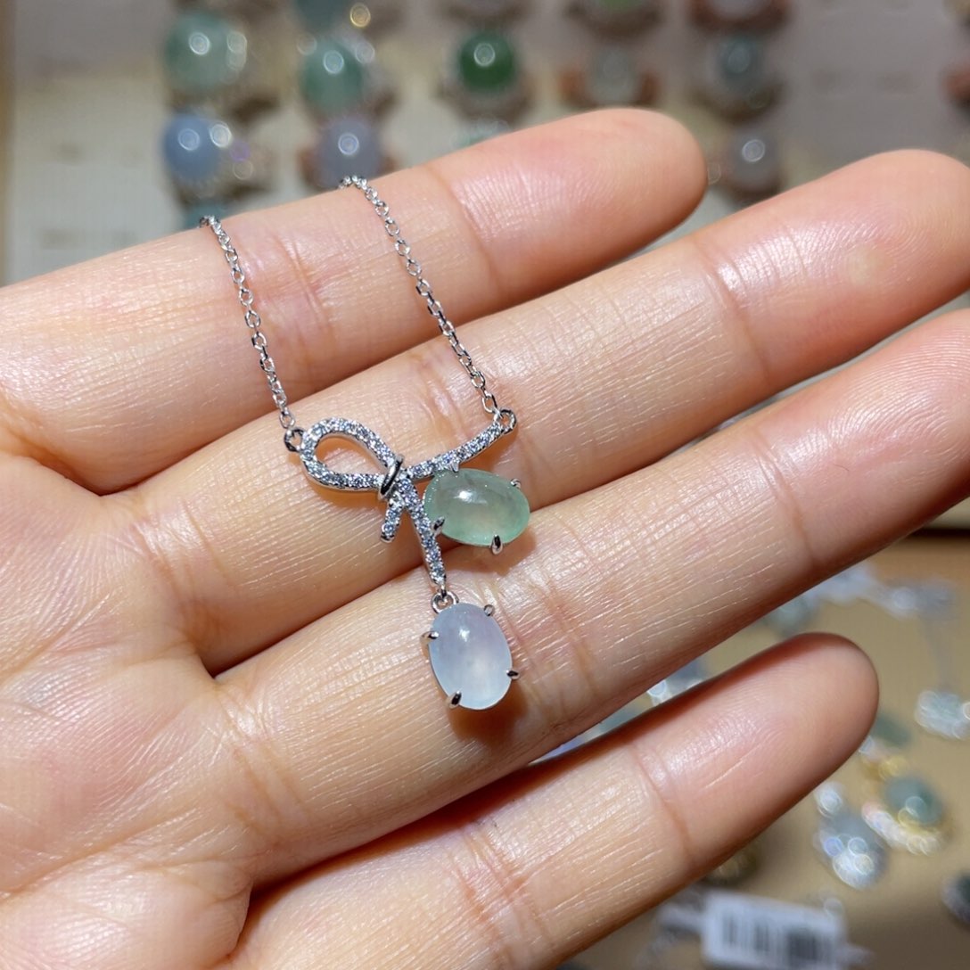 颈饰银S925镶嵌翡翠