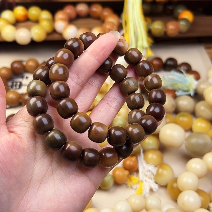 菩提根/象牙果吊坠卡13枯木，备珠已串