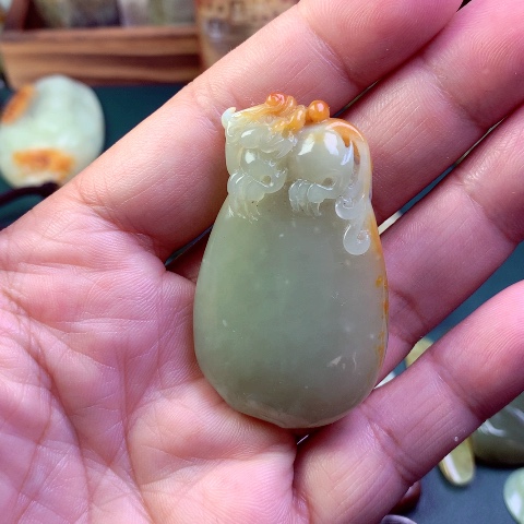 和田玉颈饰未镶嵌