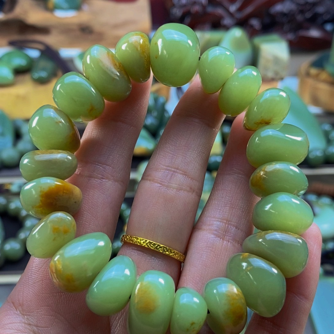 未镶嵌手链岫岩河磨玉（透闪石质玉）多****做