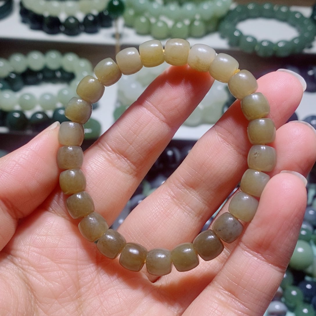 未镶嵌和田玉手链