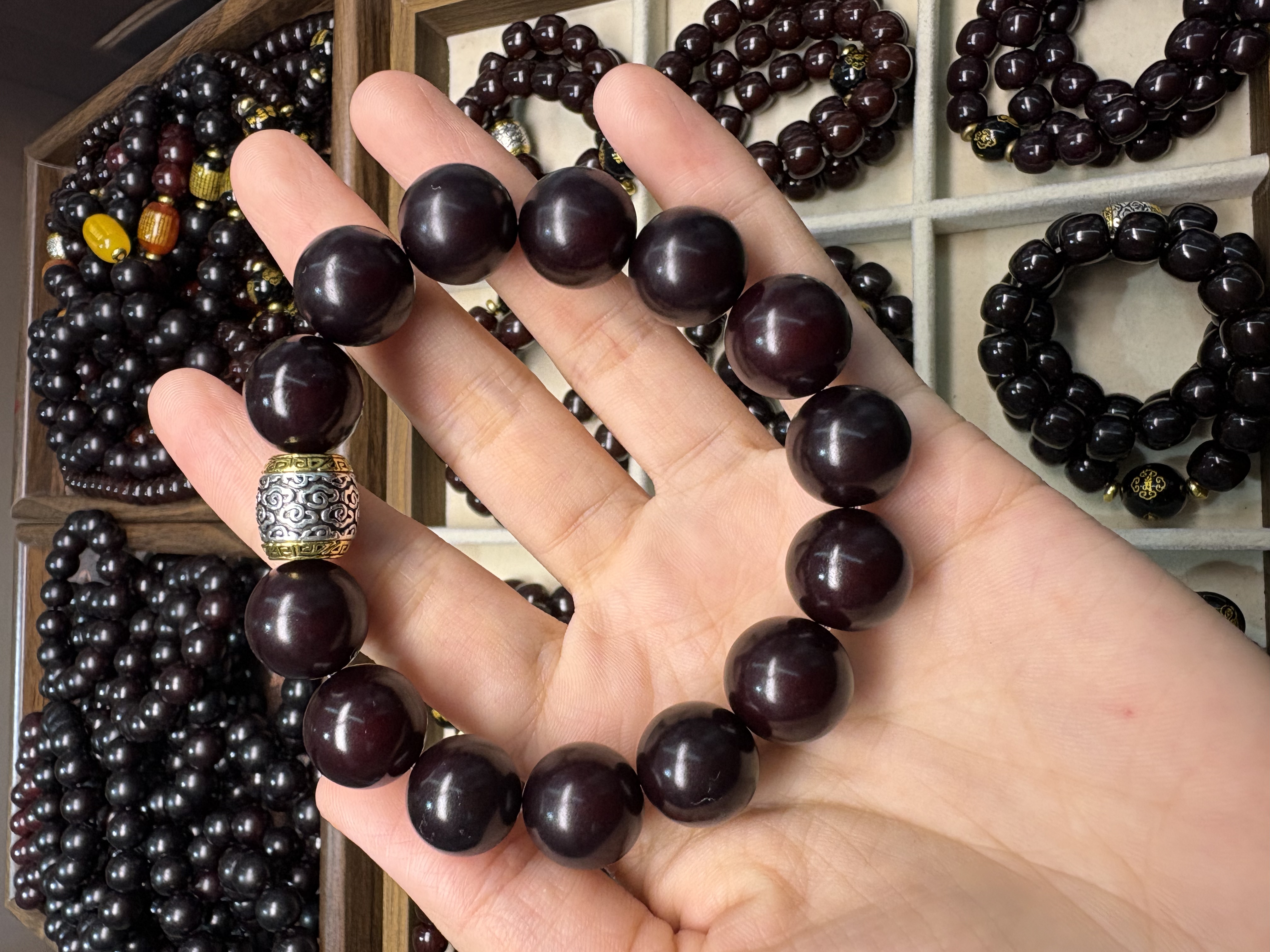 新人浮力【个位数正圆珠单圈14mm】黑棕溏心老料菩提文玩盘玩袋