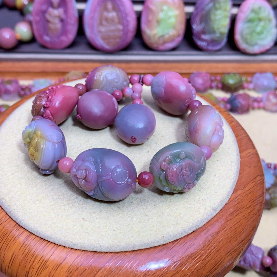 玛瑙手链未镶嵌红***?盐源