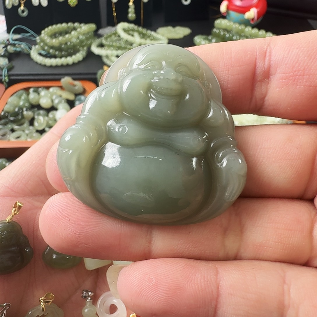 栀***开和田玉（糖玉）未镶嵌颈饰