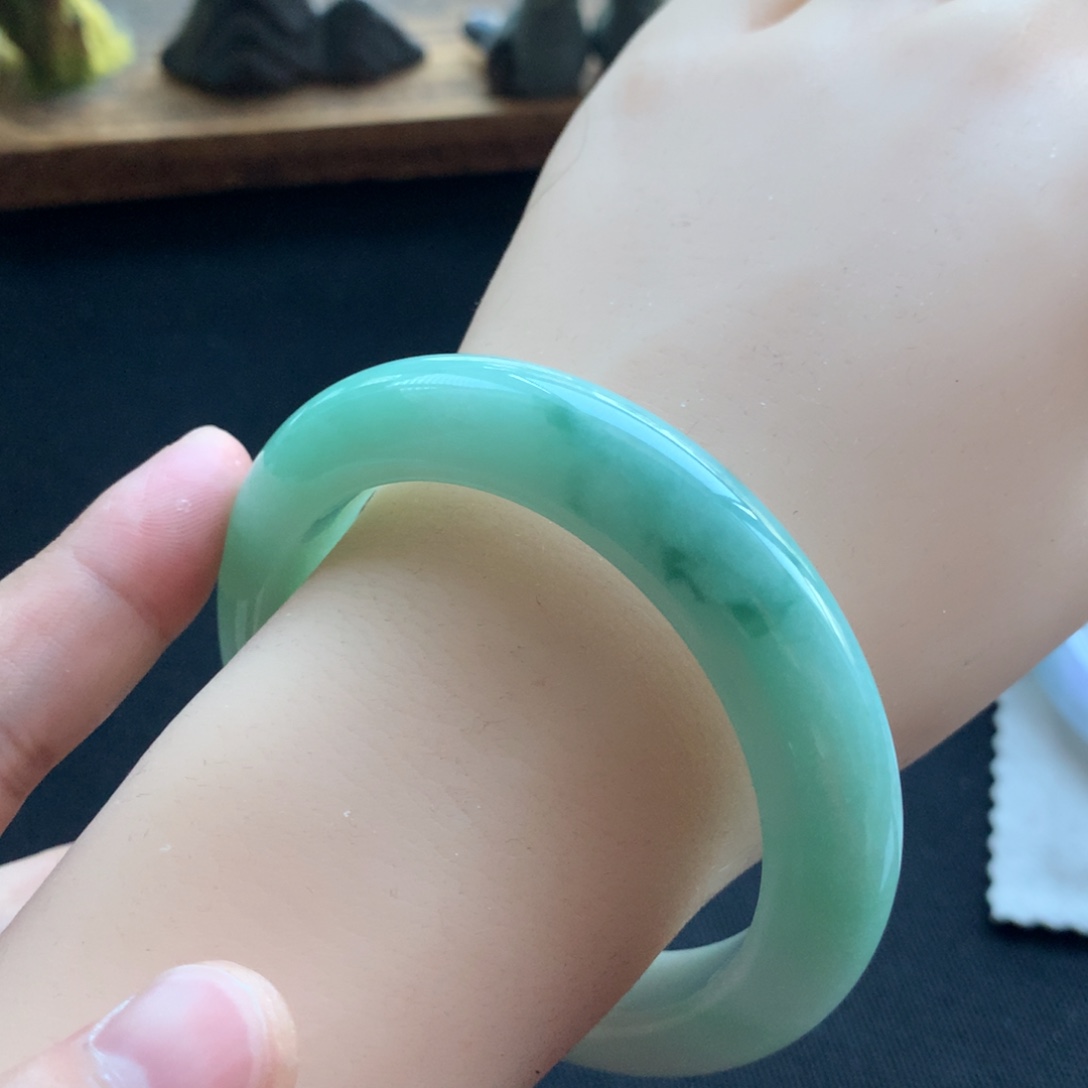 翡翠未镶嵌手镯15号55正