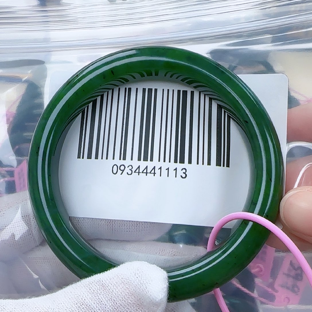 和田玉（碧玉）手镯未镶嵌6061