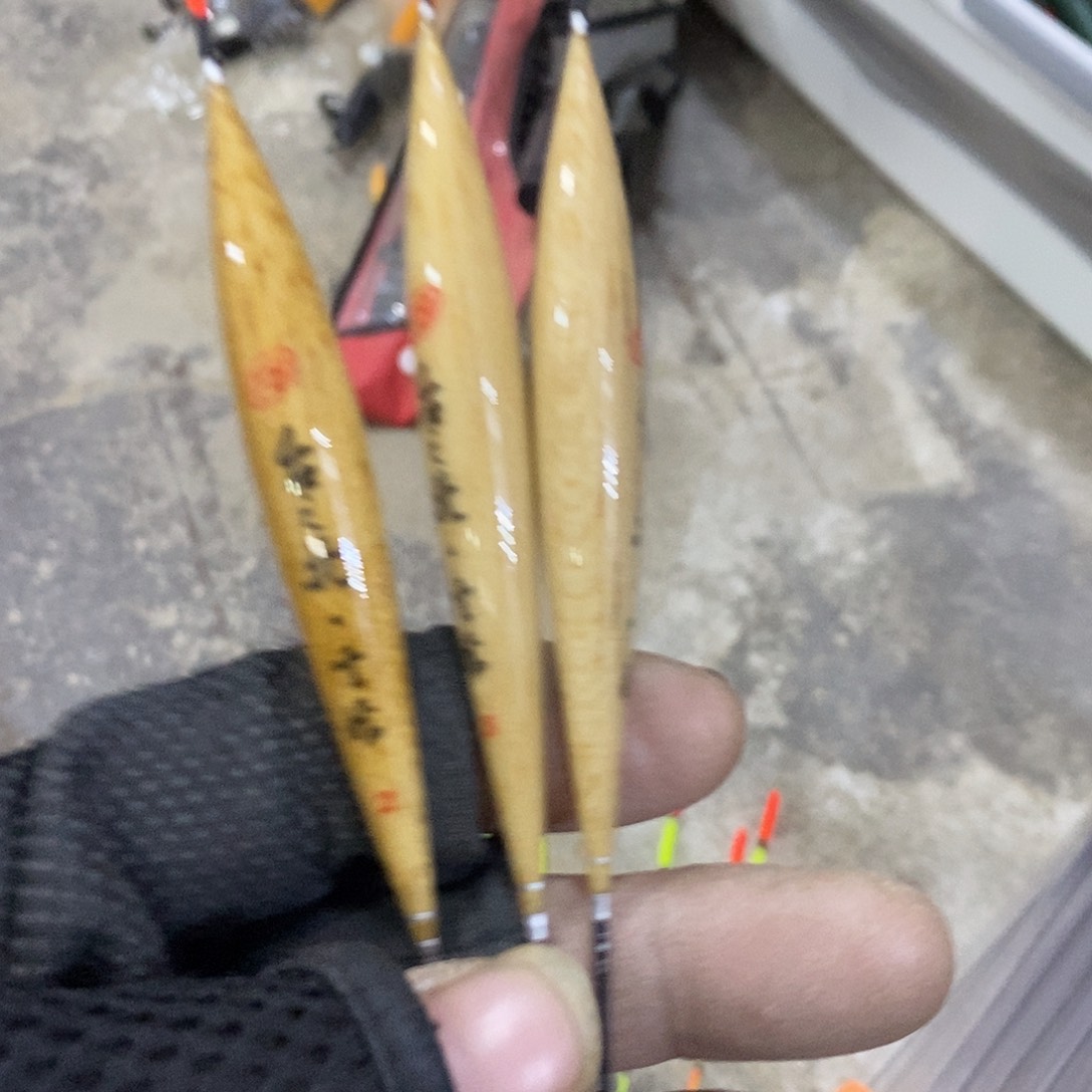 台北巴尔杉木鱼漂3根，