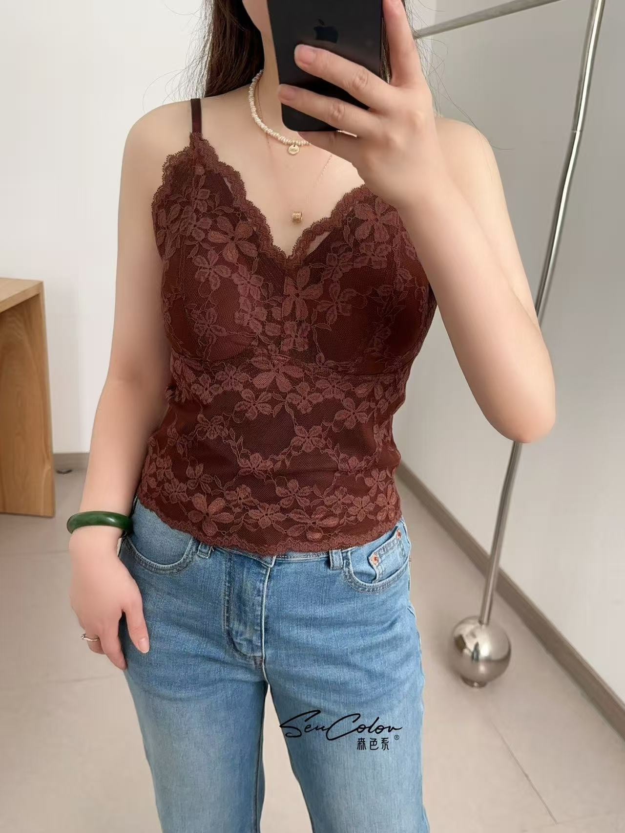 大鲸鱼-法式蕾丝打底小背心