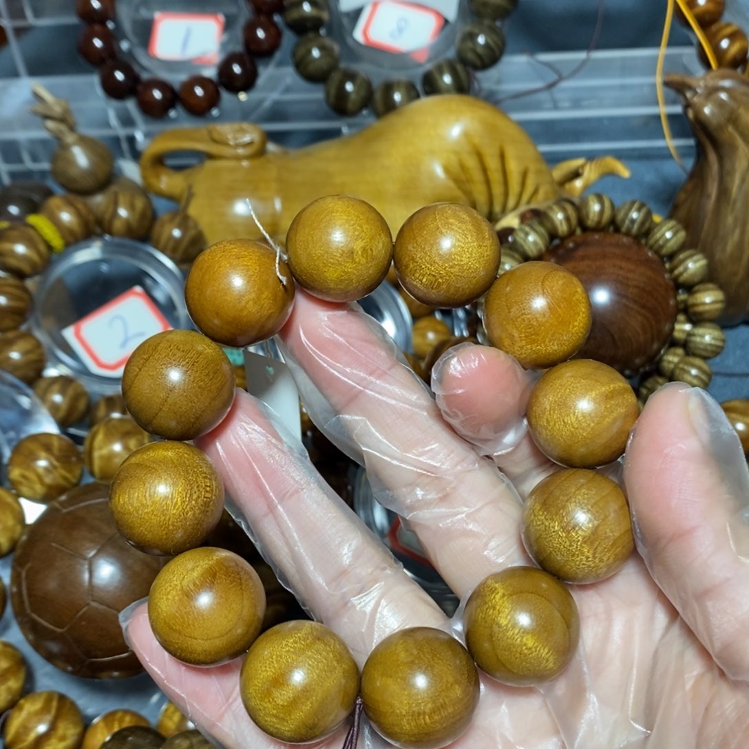 金丝楠木雕工艺品20