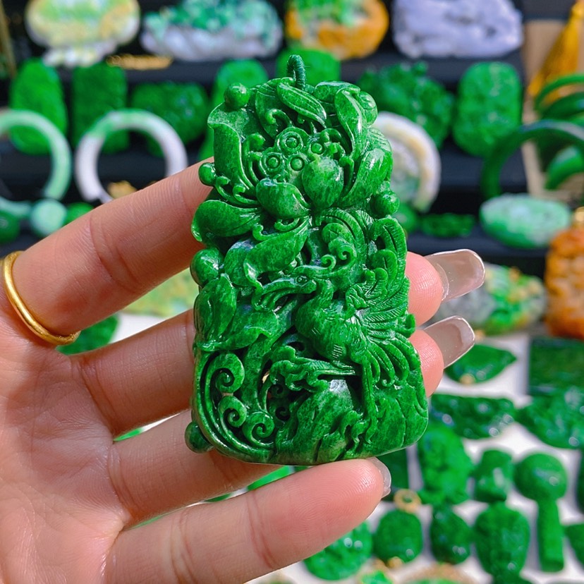 【闪购商品】翡翠颈饰未镶嵌合合美美