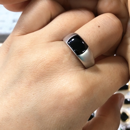 翡翠戒指18K金镶嵌磨*石缅甸天然A货翡翠