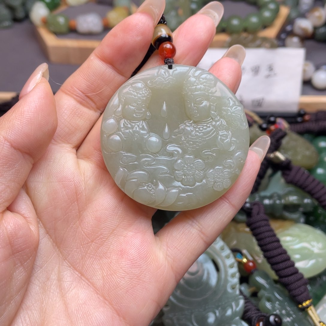 和田玉颈饰未镶嵌