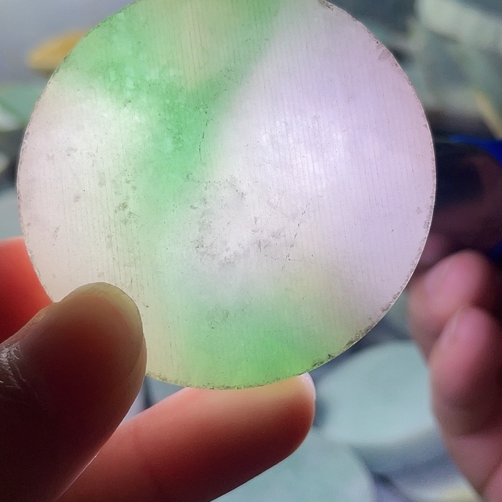 翡翠挂件未镶嵌毛料90