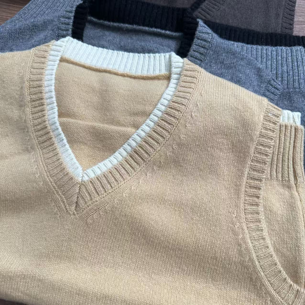 【工厂尾单】女士假两件套头V领马甲