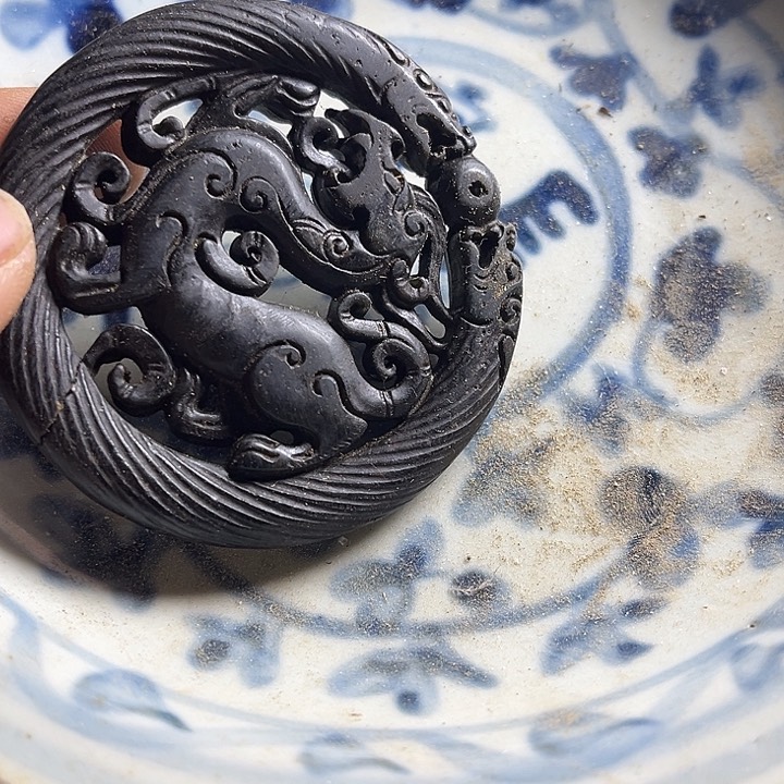 正品瓷器摆件磁盘