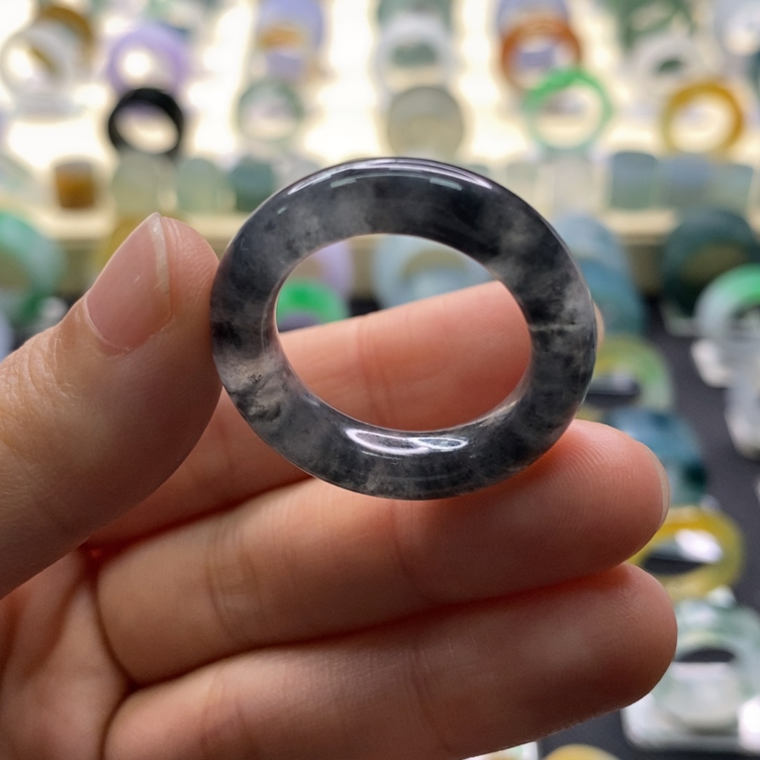 翡翠戒指未镶嵌圈口23