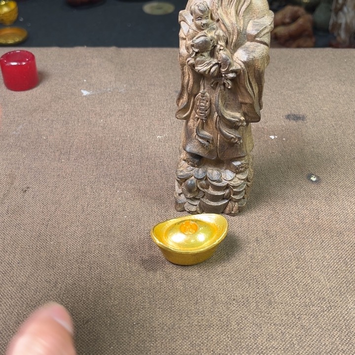 精品摆件工艺品等