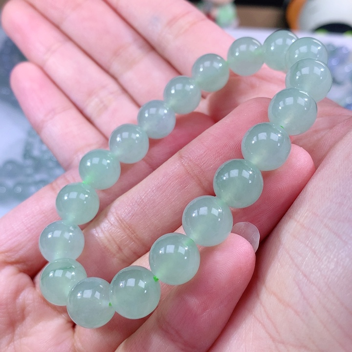 翡翠手链未镶嵌翡翠