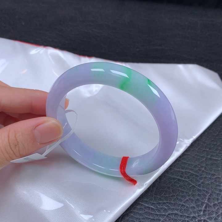 翡翠未镶嵌手镯  