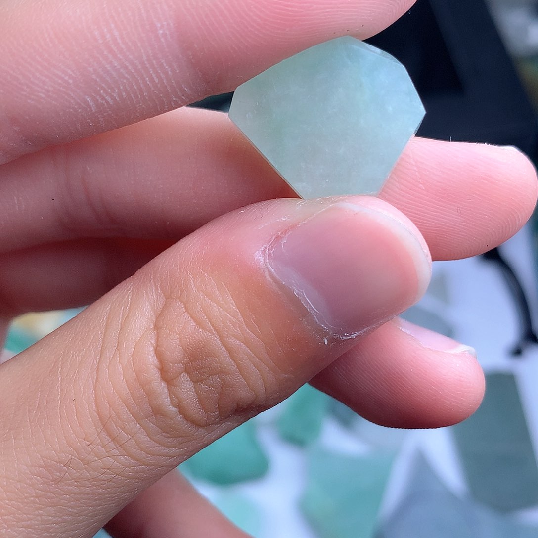 定制翡翠未镶嵌缅甸翡翠A货边角