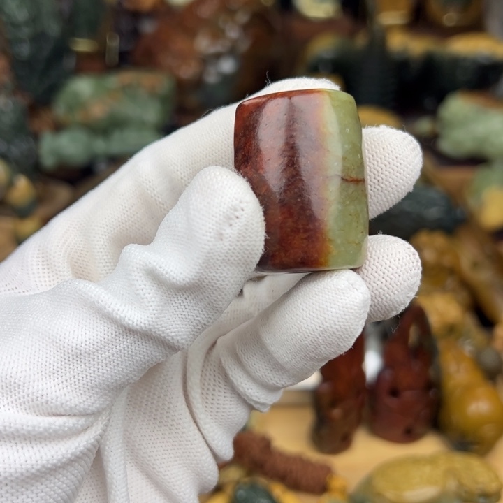 岫岩河磨玉（透闪石质玉）吊坠(不含链)未镶嵌