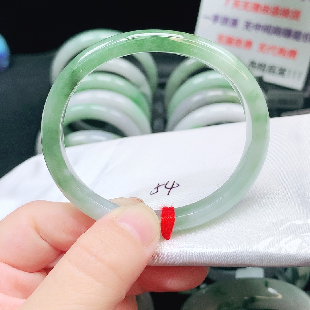 翡翠未镶嵌手镯210