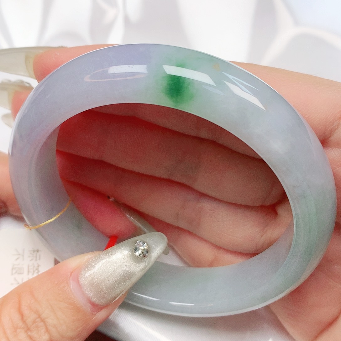 翡翠手镯未镶嵌抖音588