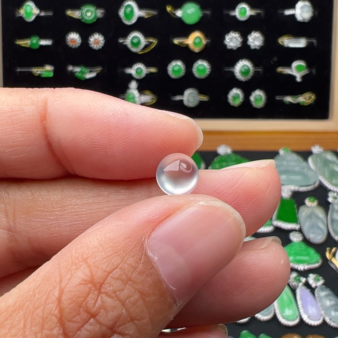 翡翠未镶嵌颈饰蛋6.4